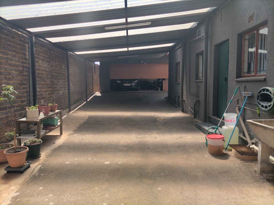 4 Bedroom Property for Sale in Lenasia Gauteng