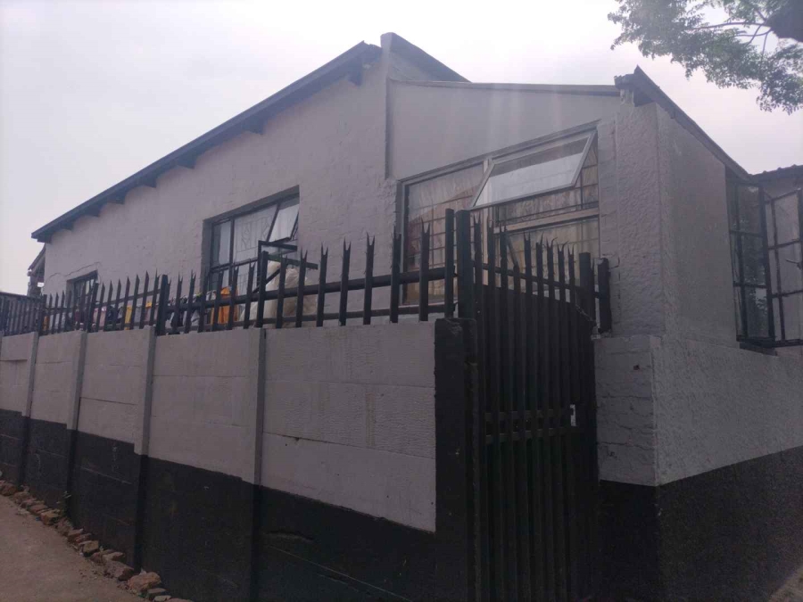 9 Bedroom Property for Sale in Denver Gauteng