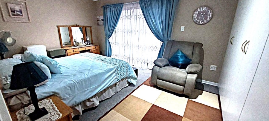 3 Bedroom Property for Sale in New Redruth Gauteng