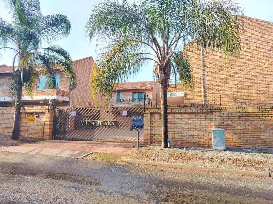 3 Bedroom Property for Sale in New Redruth Gauteng