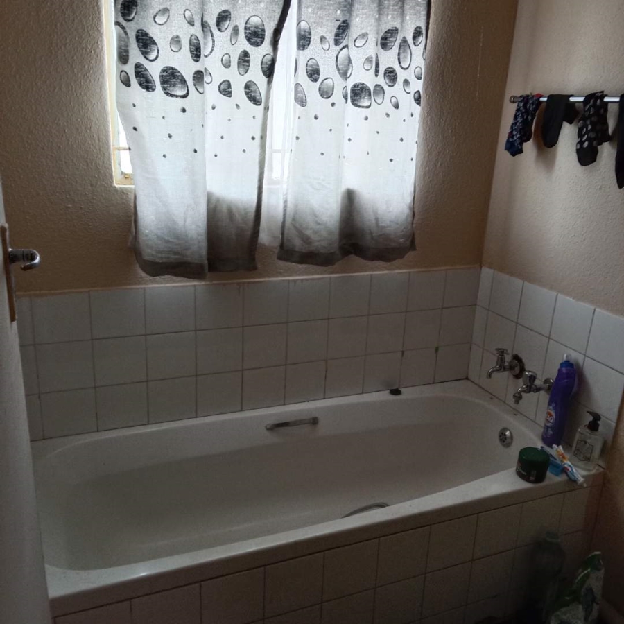 3 Bedroom Property for Sale in Regents Park Gauteng
