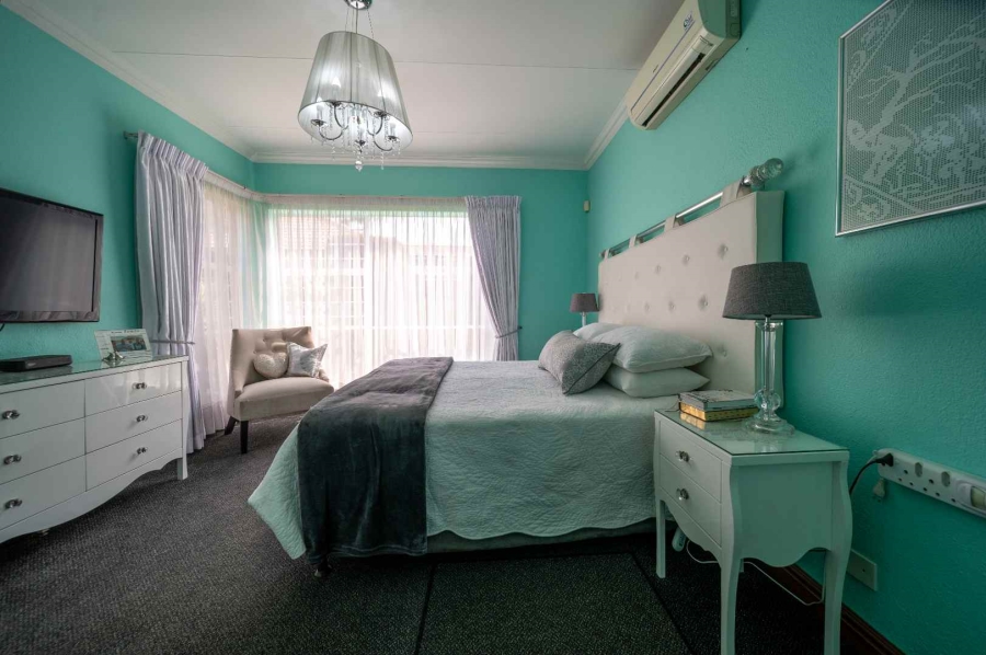 3 Bedroom Property for Sale in Beyerspark Gauteng