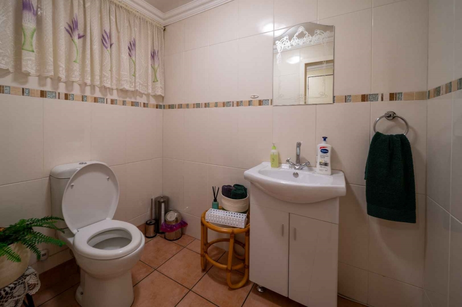 3 Bedroom Property for Sale in Beyerspark Gauteng