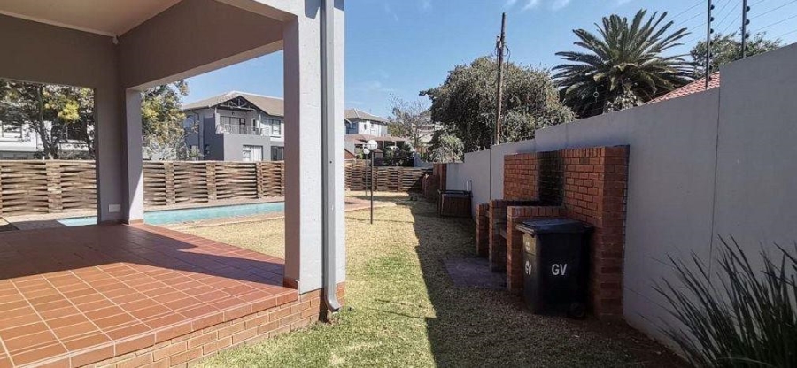 2 Bedroom Property for Sale in Oakdene Gauteng
