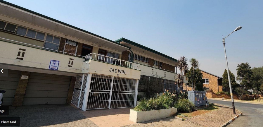 2 Bedroom Property for Sale in New Redruth Gauteng