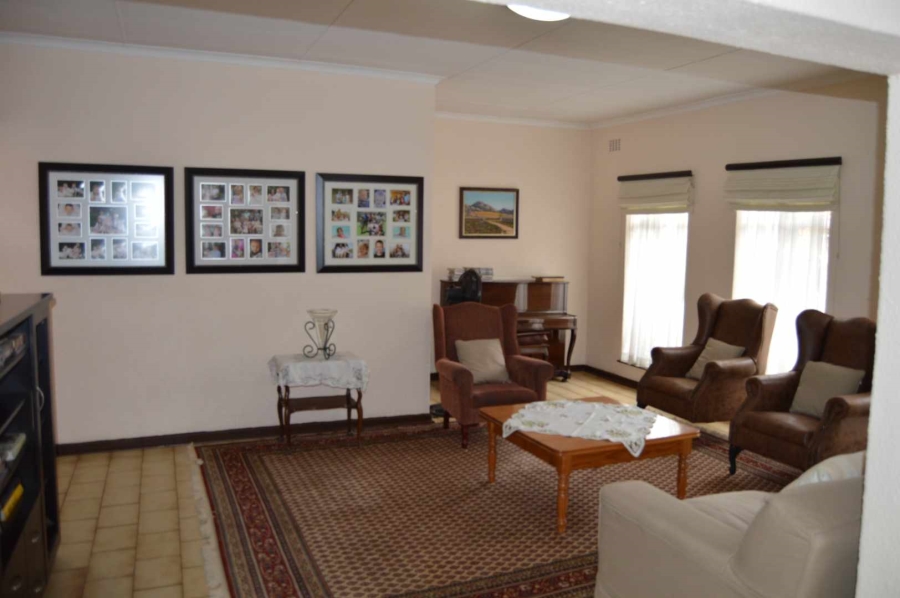 5 Bedroom Property for Sale in Brackendowns Gauteng