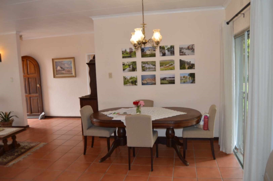5 Bedroom Property for Sale in Brackendowns Gauteng
