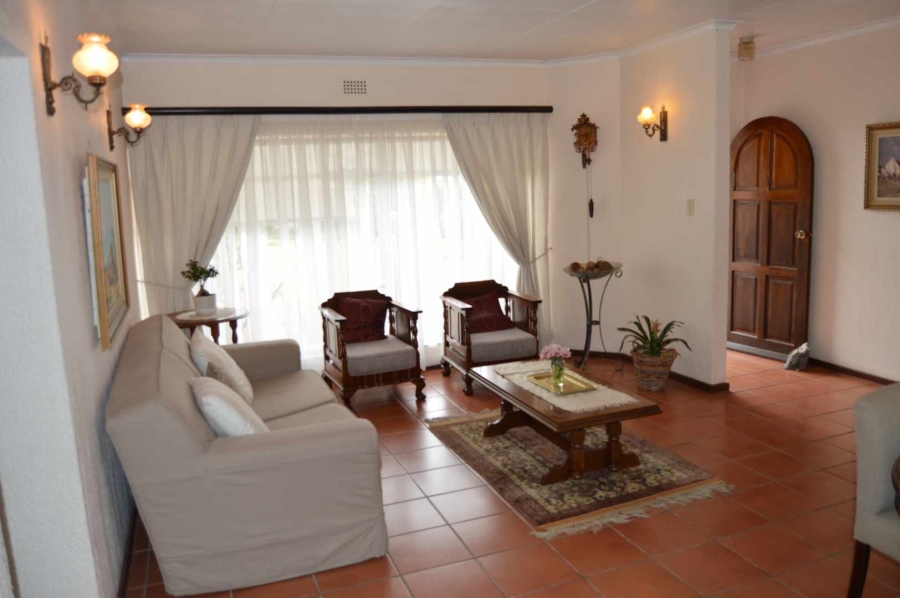 5 Bedroom Property for Sale in Brackendowns Gauteng