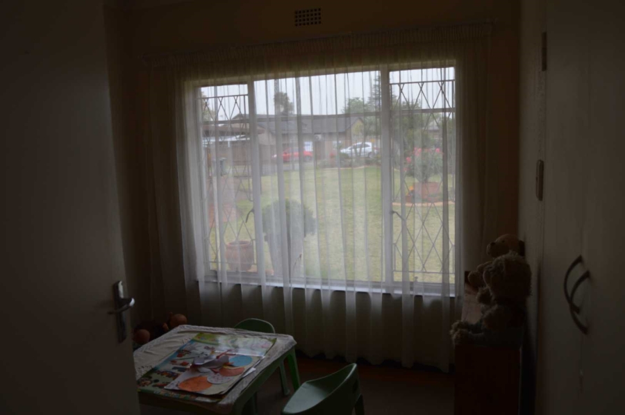 5 Bedroom Property for Sale in Brackendowns Gauteng