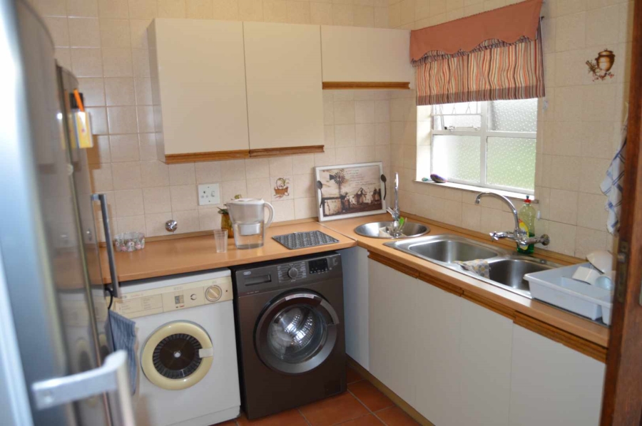 5 Bedroom Property for Sale in Brackendowns Gauteng