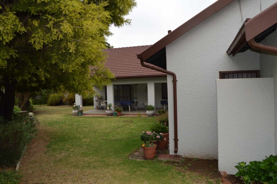 5 Bedroom Property for Sale in Brackendowns Gauteng
