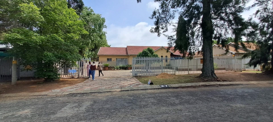 4 Bedroom Property for Sale in Brackendowns Gauteng