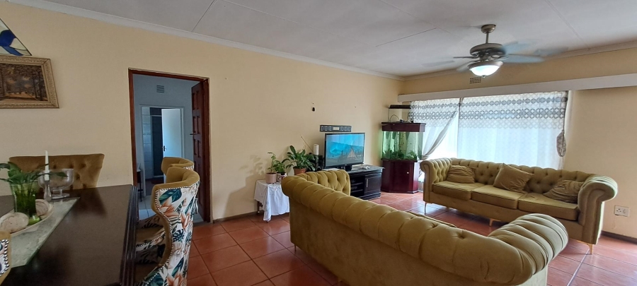 4 Bedroom Property for Sale in Brackendowns Gauteng