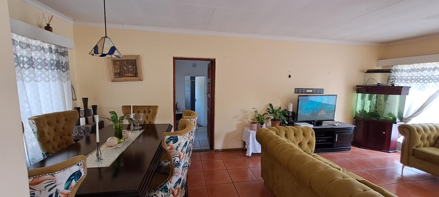 4 Bedroom Property for Sale in Brackendowns Gauteng