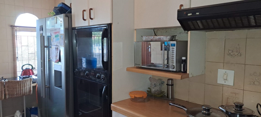 4 Bedroom Property for Sale in Brackendowns Gauteng
