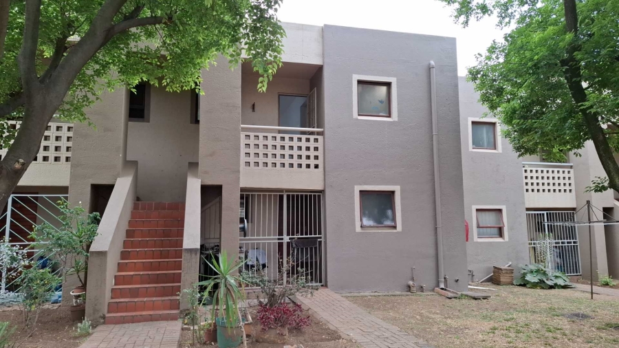 1 Bedroom Property for Sale in New Market Gauteng