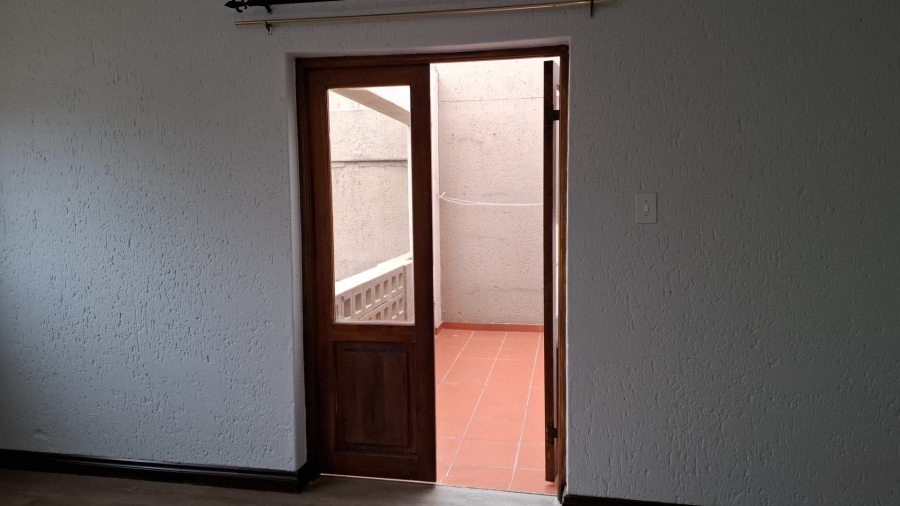 1 Bedroom Property for Sale in New Market Gauteng