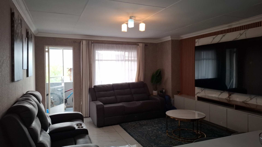 2 Bedroom Property for Sale in Meyersdal Gauteng
