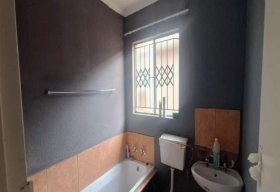 2 Bedroom Property for Sale in Mahube Valley Gauteng