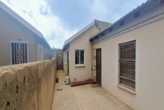 2 Bedroom Property for Sale in Mahube Valley Gauteng
