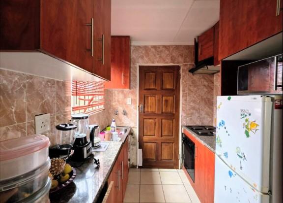 2 Bedroom Property for Sale in Mahube Valley Gauteng