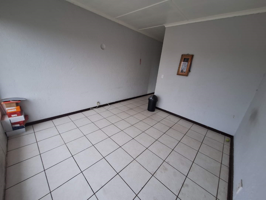 1 Bedroom Property for Sale in Witpoortjie Gauteng