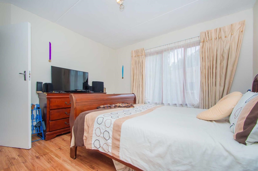 2 Bedroom Property for Sale in Bromhof Gauteng