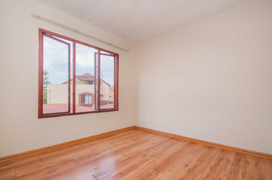 2 Bedroom Property for Sale in Bromhof Gauteng