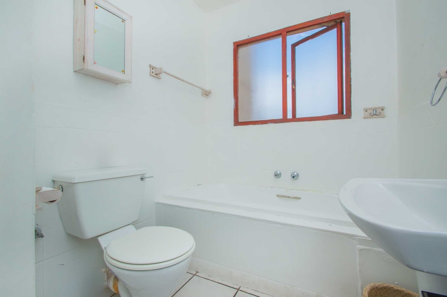 2 Bedroom Property for Sale in Bromhof Gauteng