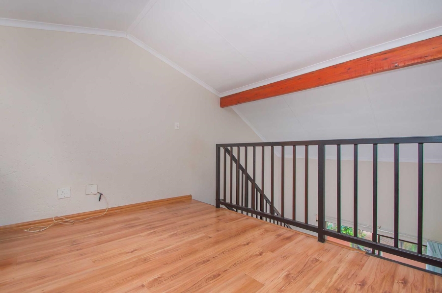 2 Bedroom Property for Sale in Bromhof Gauteng