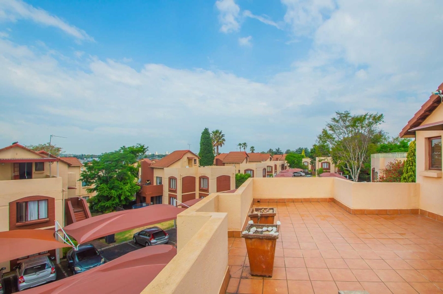 2 Bedroom Property for Sale in Bromhof Gauteng