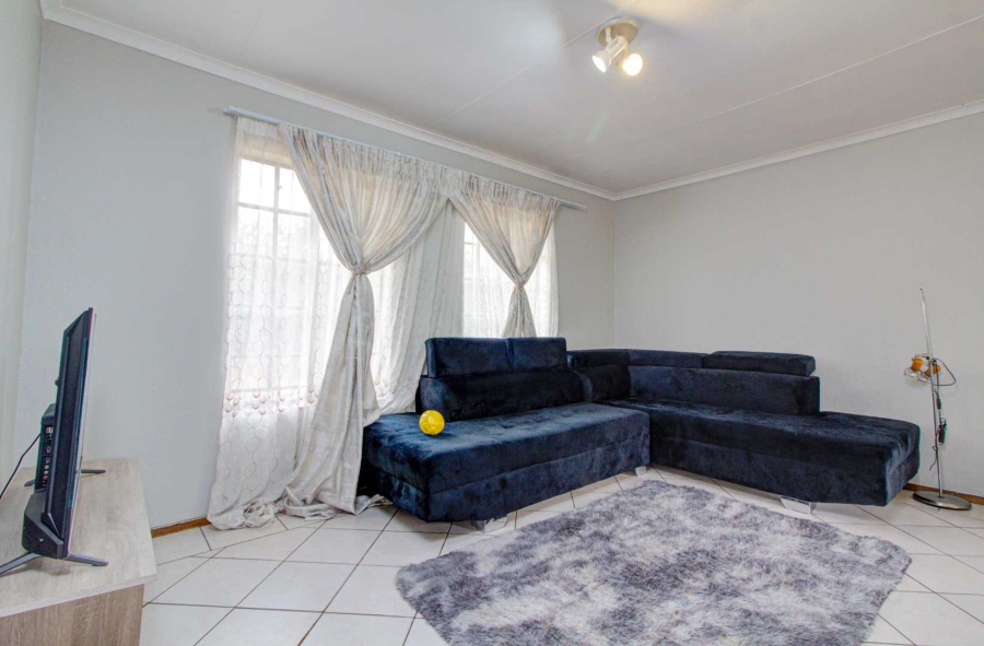 2 Bedroom Property for Sale in Roodepoort West Gauteng