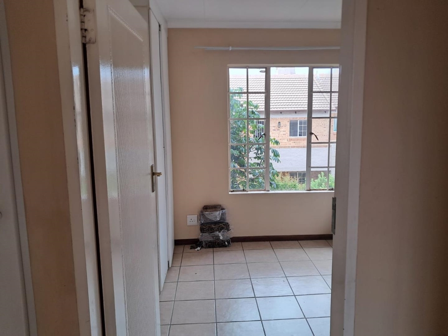 3 Bedroom Property for Sale in Noordwyk Gauteng