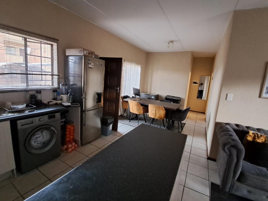 2 Bedroom Property for Sale in Halfway Gardens Gauteng