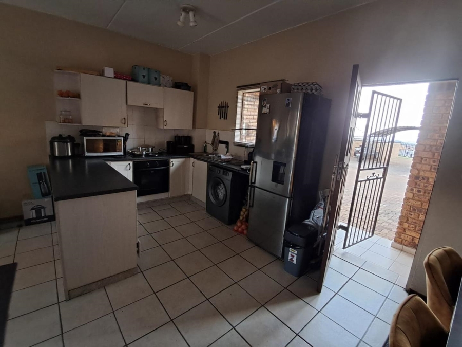 2 Bedroom Property for Sale in Halfway Gardens Gauteng