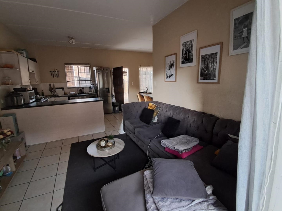 2 Bedroom Property for Sale in Halfway Gardens Gauteng