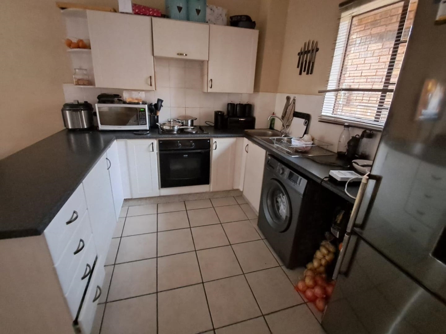 2 Bedroom Property for Sale in Halfway Gardens Gauteng