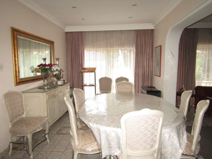 5 Bedroom Property for Sale in Glenhazel Gauteng