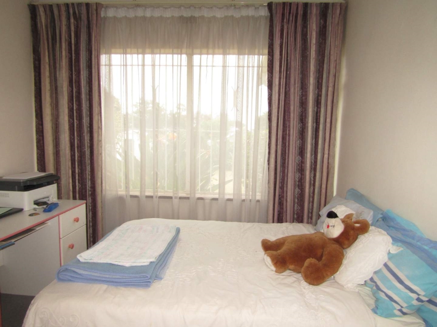 5 Bedroom Property for Sale in Glenhazel Gauteng