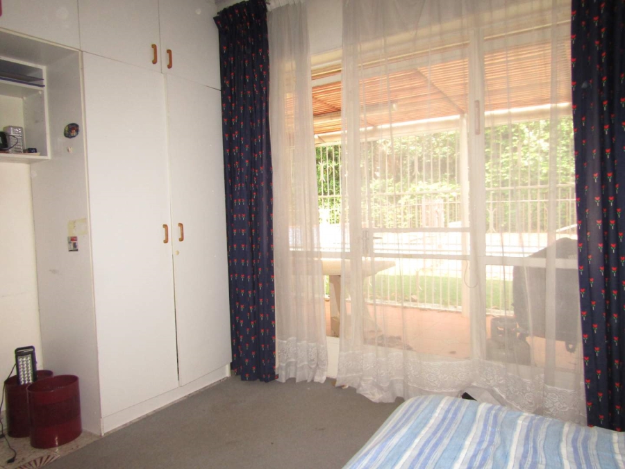 5 Bedroom Property for Sale in Glenhazel Gauteng