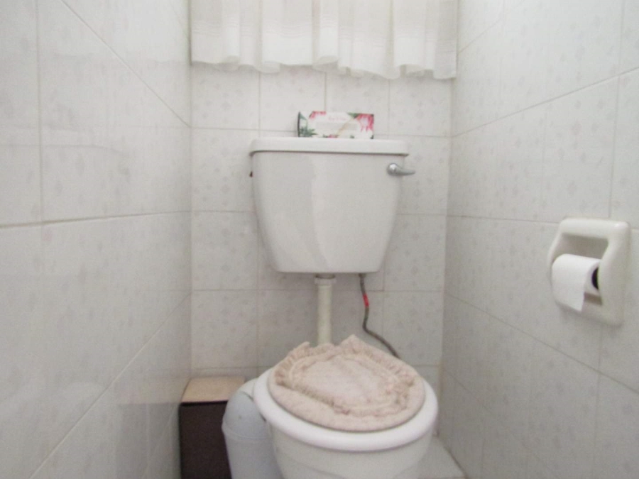5 Bedroom Property for Sale in Glenhazel Gauteng