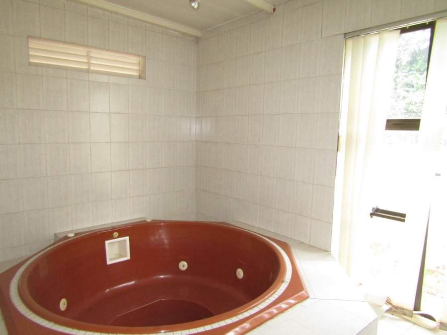 5 Bedroom Property for Sale in Glenhazel Gauteng