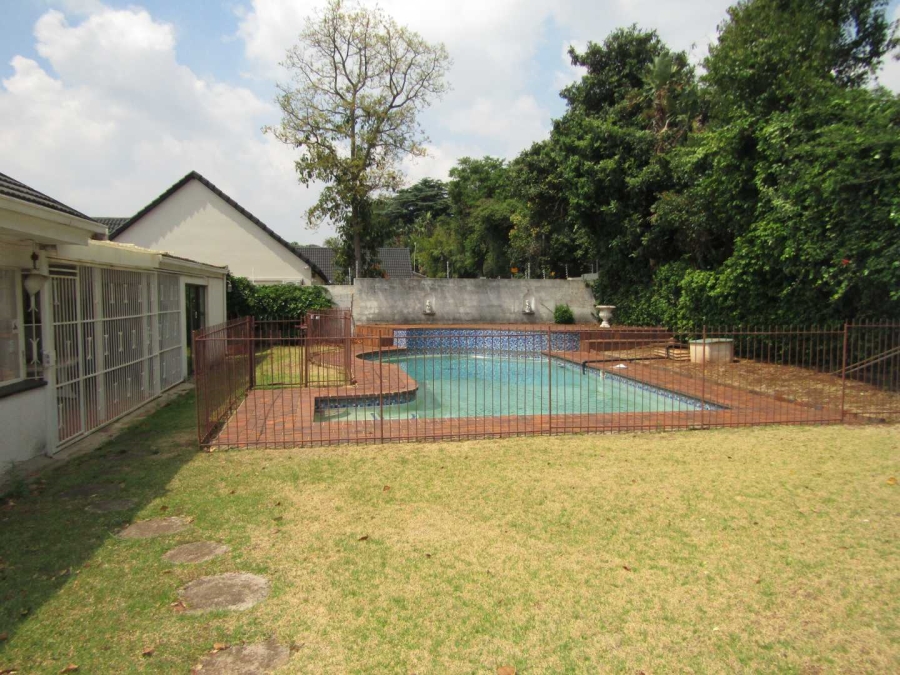 5 Bedroom Property for Sale in Glenhazel Gauteng
