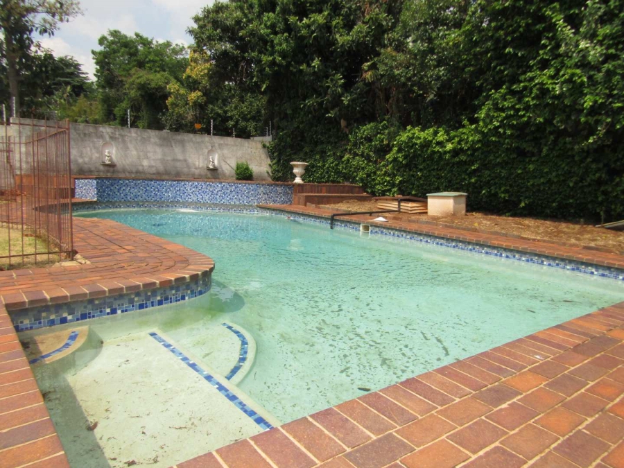 5 Bedroom Property for Sale in Glenhazel Gauteng