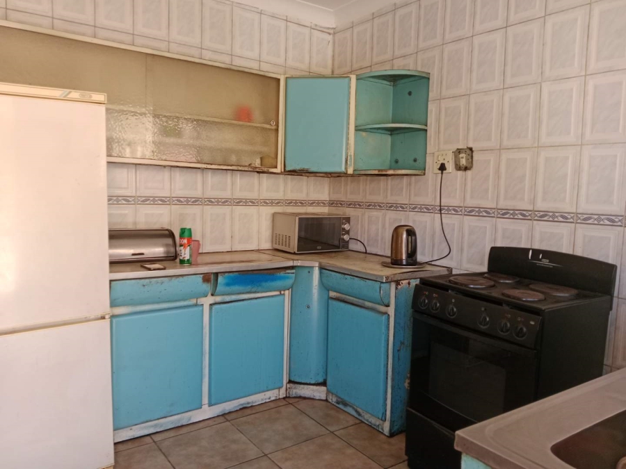 To Let 3 Bedroom Property for Rent in Tladi Gauteng