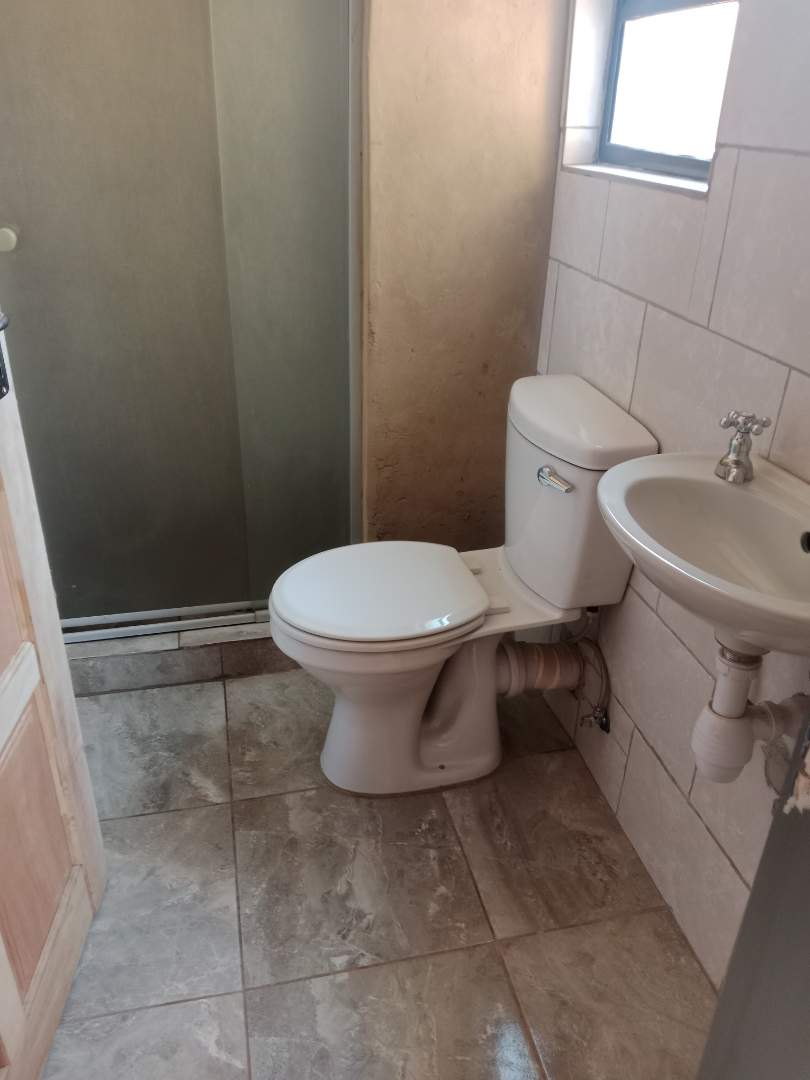To Let 3 Bedroom Property for Rent in Tladi Gauteng