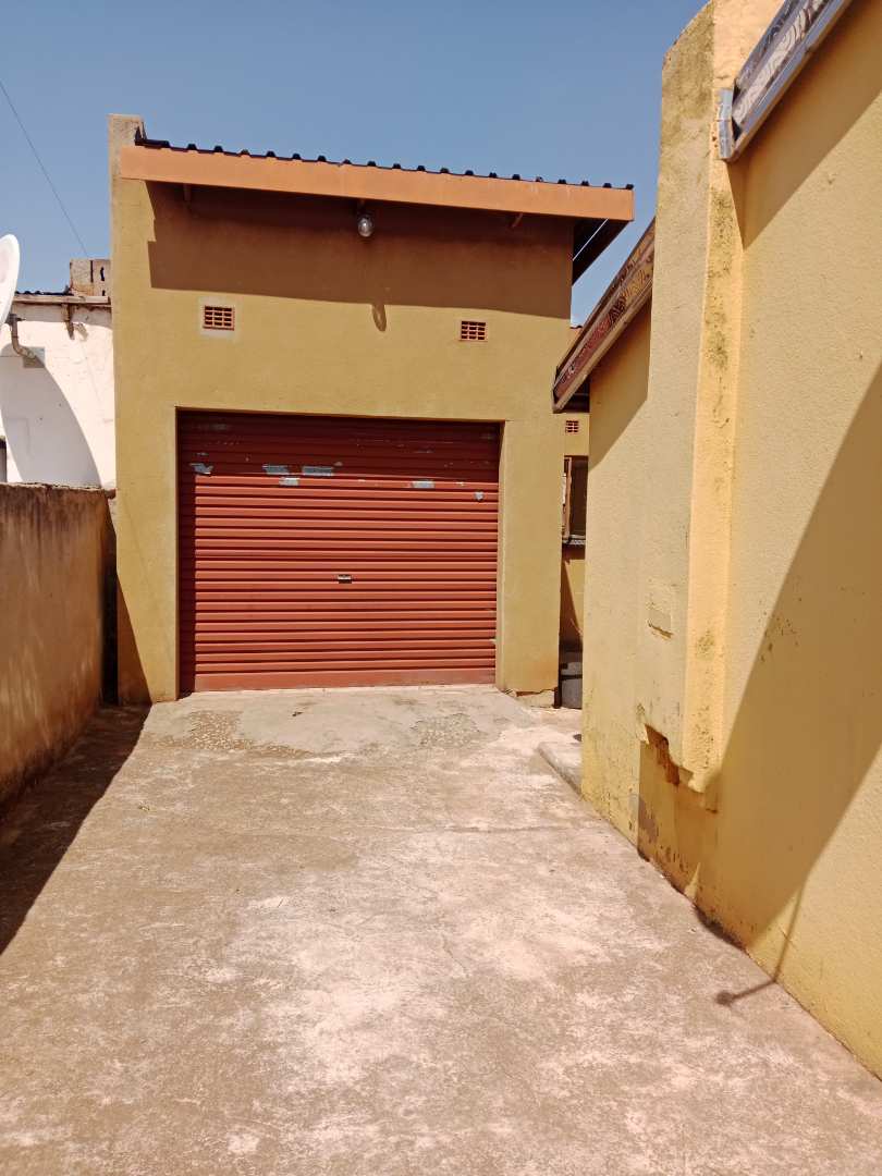 To Let 3 Bedroom Property for Rent in Tladi Gauteng