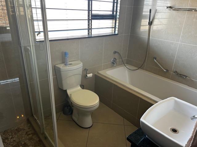3 Bedroom Property for Sale in New Redruth Gauteng
