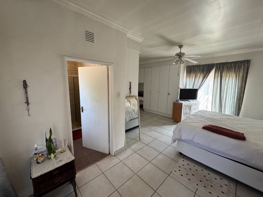 4 Bedroom Property for Sale in Brackendowns Gauteng