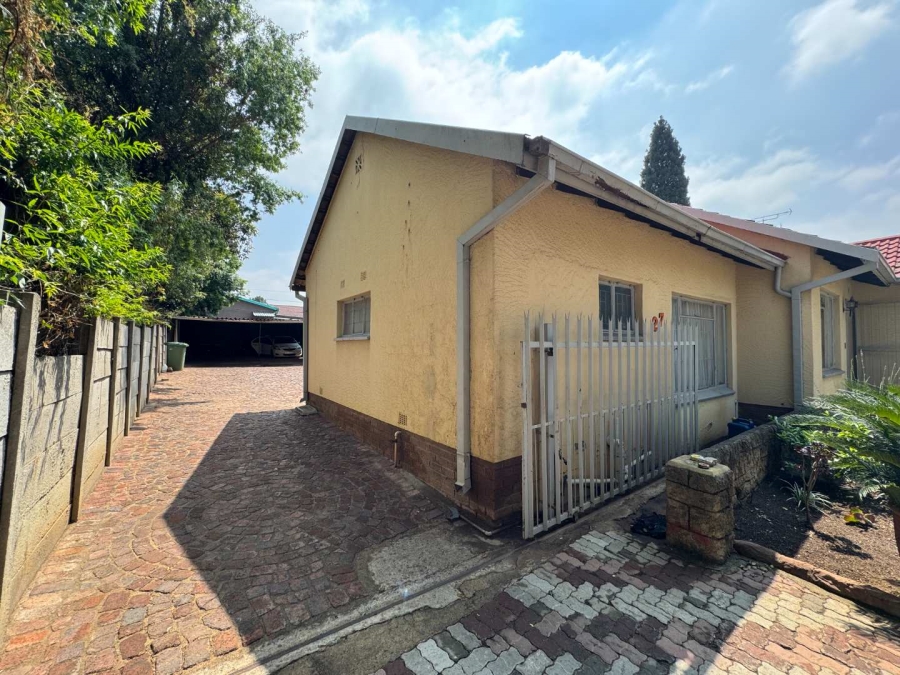 4 Bedroom Property for Sale in Brackendowns Gauteng